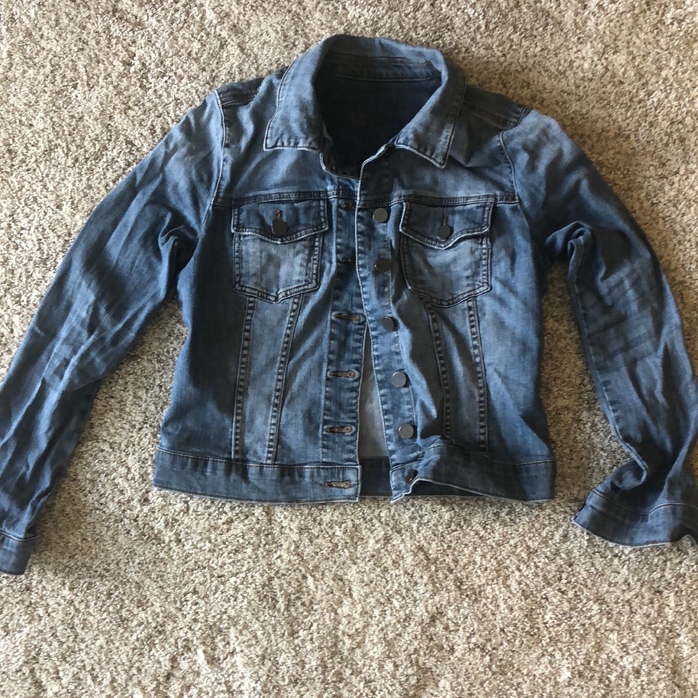 Size M Kut from the Kloth Helena Jean jacket. GUC